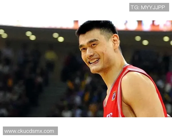 姚明在活塞比赛中的精彩表现与球队的胜利之路分析