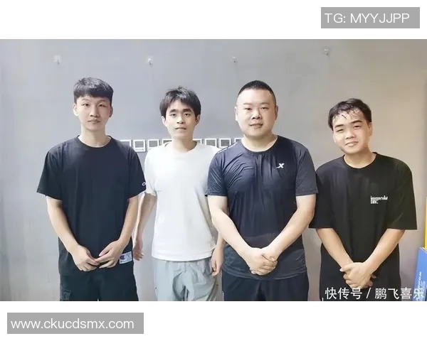 德云社搞笑视频大放送足球明星们的搞怪瞬间引发热议