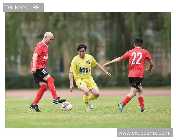 李伯清心目中的足球明星是谁他为何如此崇拜他们的精彩瞬间与成就