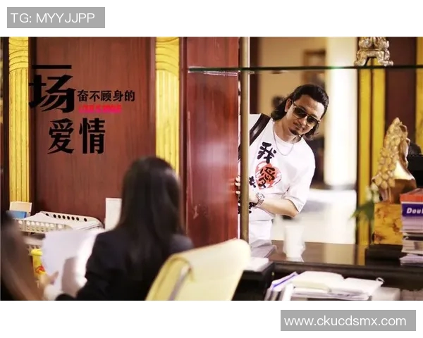 足球明星与记者的浪漫故事揭晓视频背后的爱情真相