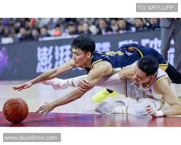 篮球明星进攻集锦精彩瞬间回顾展现绝妙技巧与无与伦比的得分能力 篮球明星进攻集锦精彩瞬间回顾展现绝妙技巧与无与伦比的得分能力
